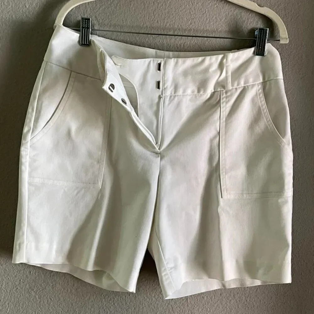 Worthington Women’s Shorts Modern Fit Stretch White Chino Flat Front Sz 8